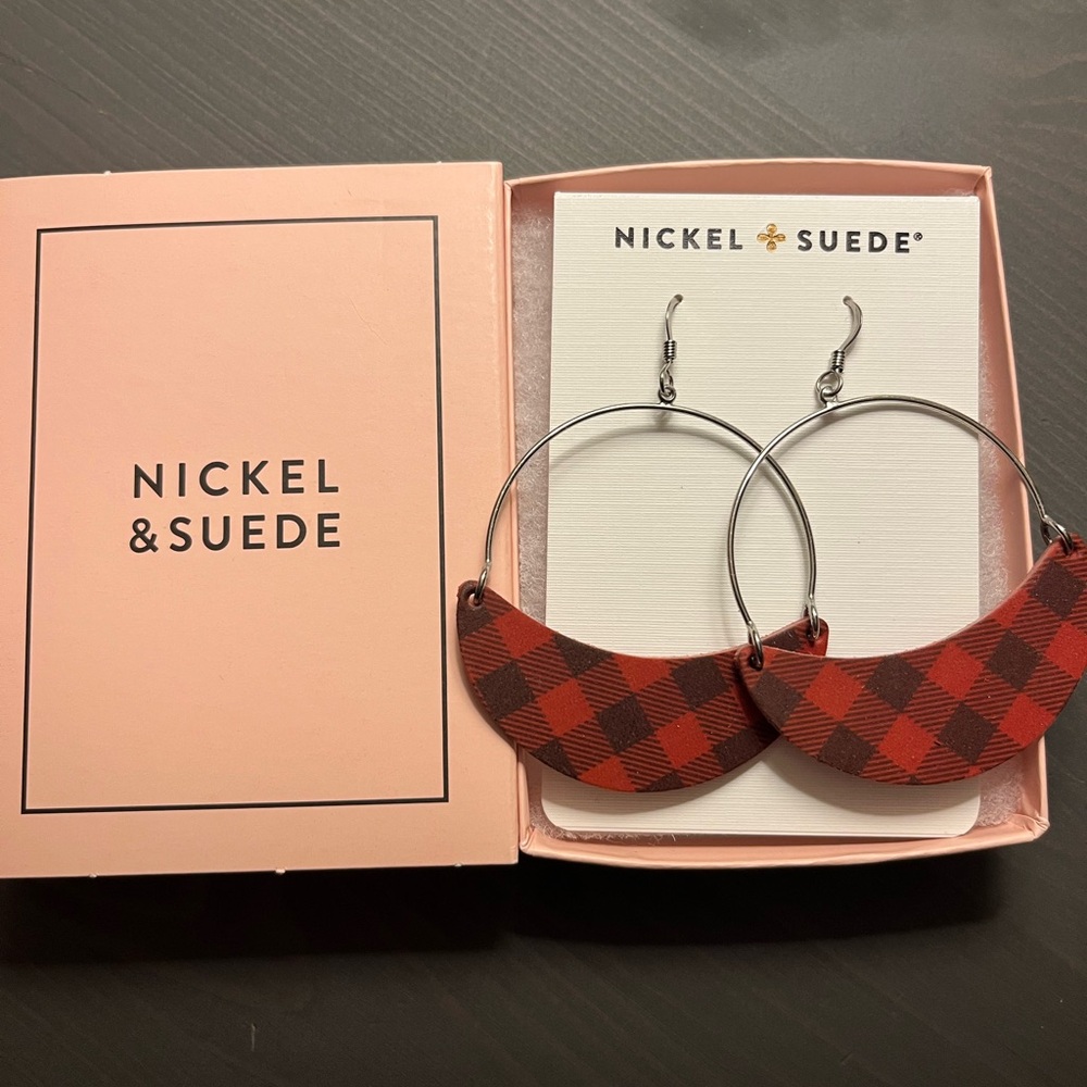 NIB Nickel & Suede Crimson Buffalo Plaid Asters